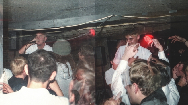 23 Café V lese, Domo, Anki